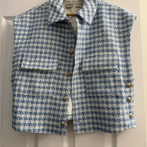 Zara Blue & Cream Houndstooth Cropped Vest and High-Waist Shorts Set - Picture 2 of 6